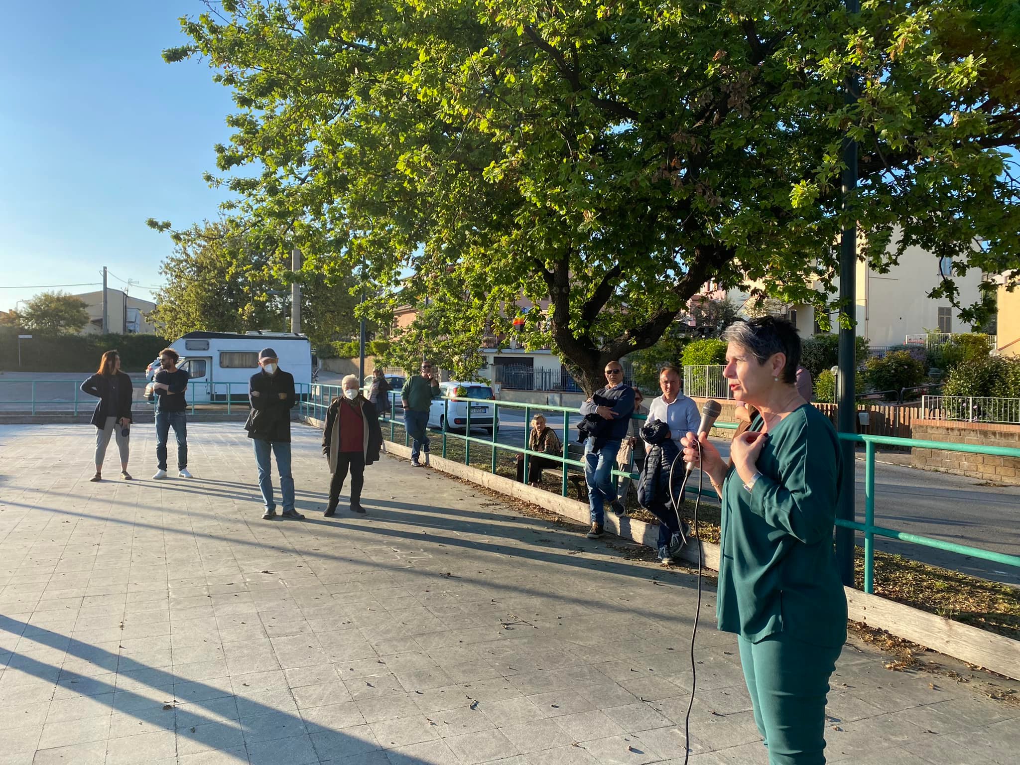 L'assessora Elena Fossi in uno degli incontri pubblici a Lumiere