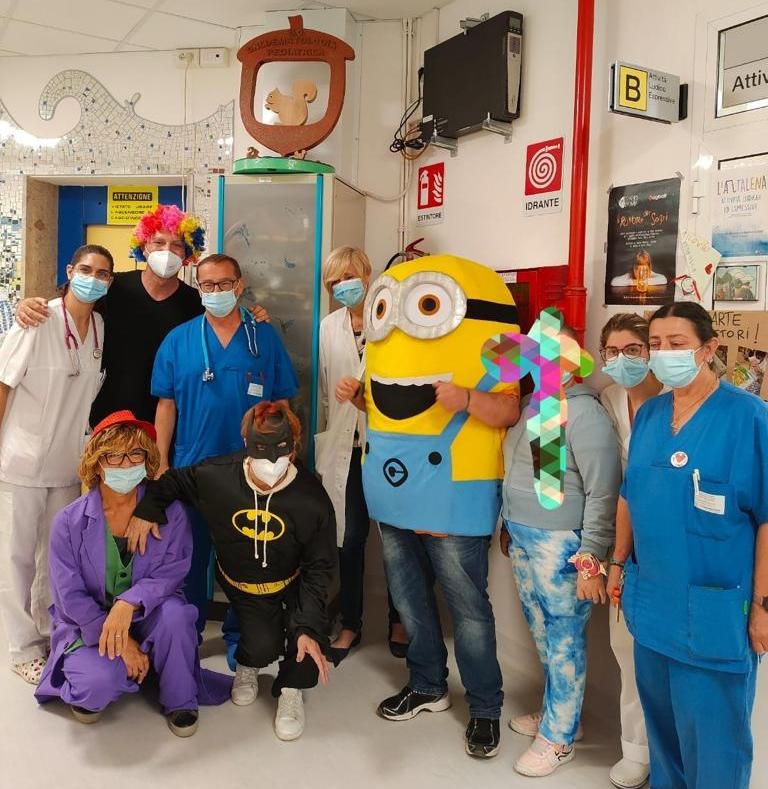 in reaprto con medici e infermieri