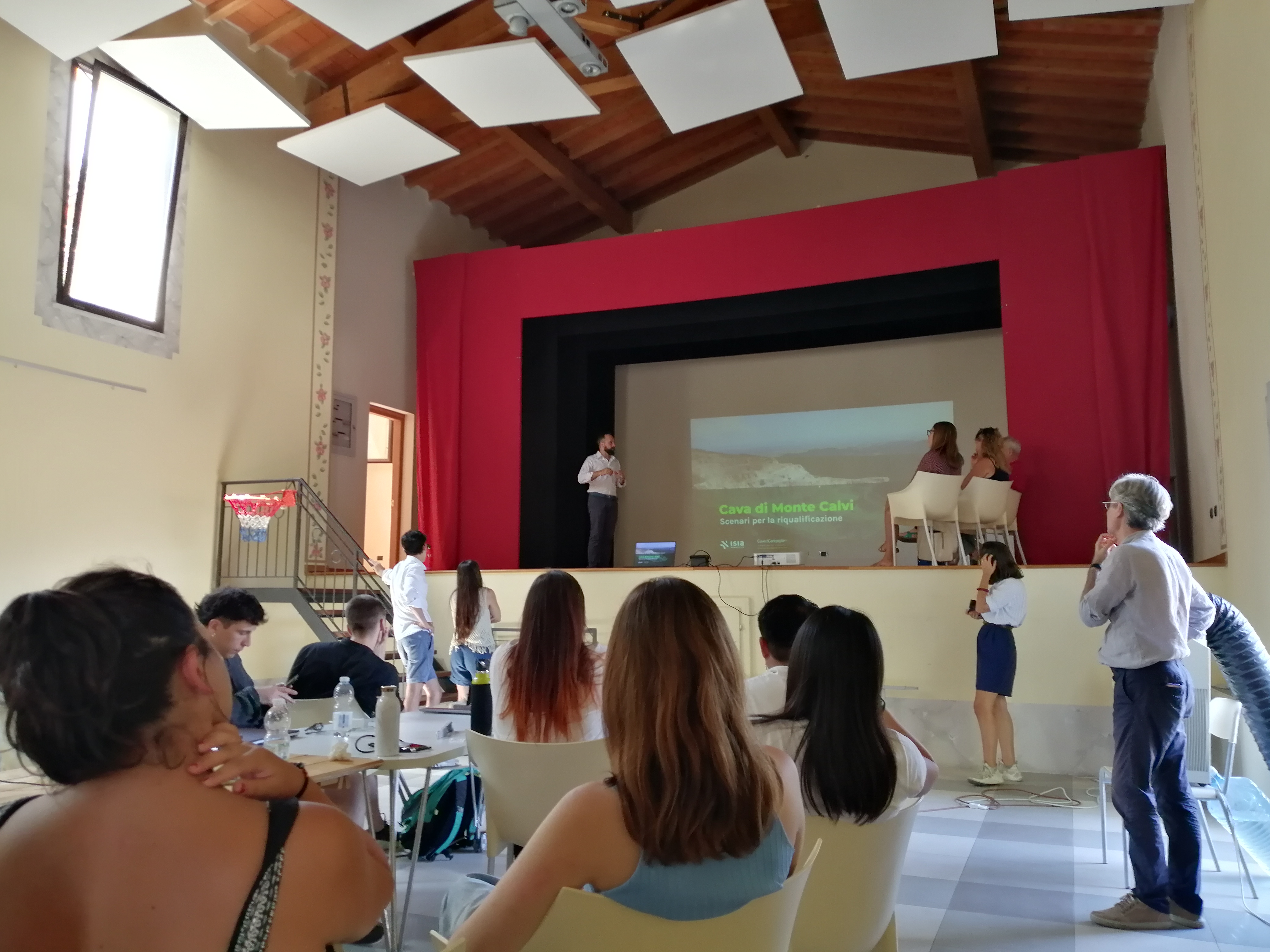 Un momento della congferenza finale