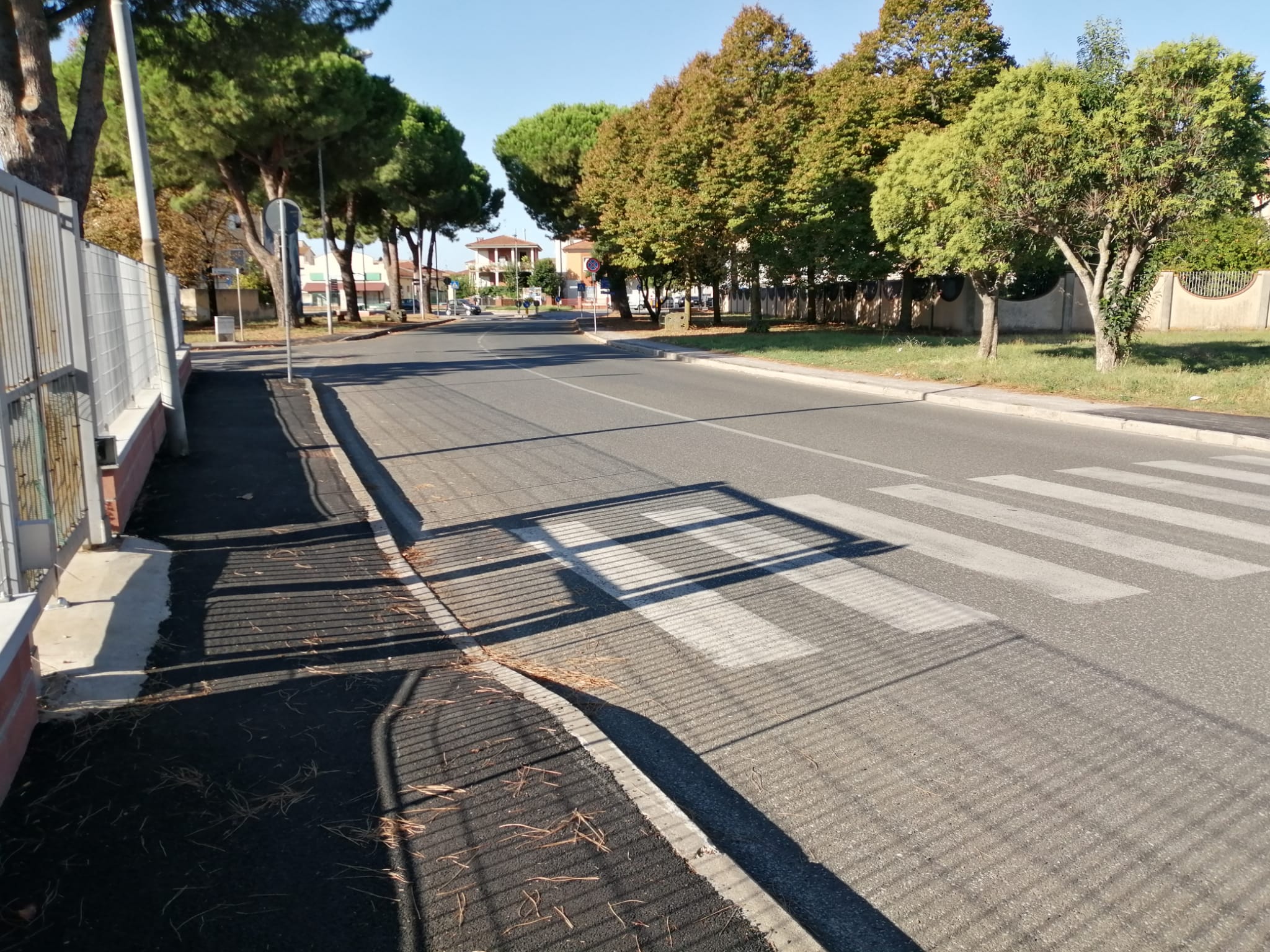Marciapiede rifatto viale del popolo