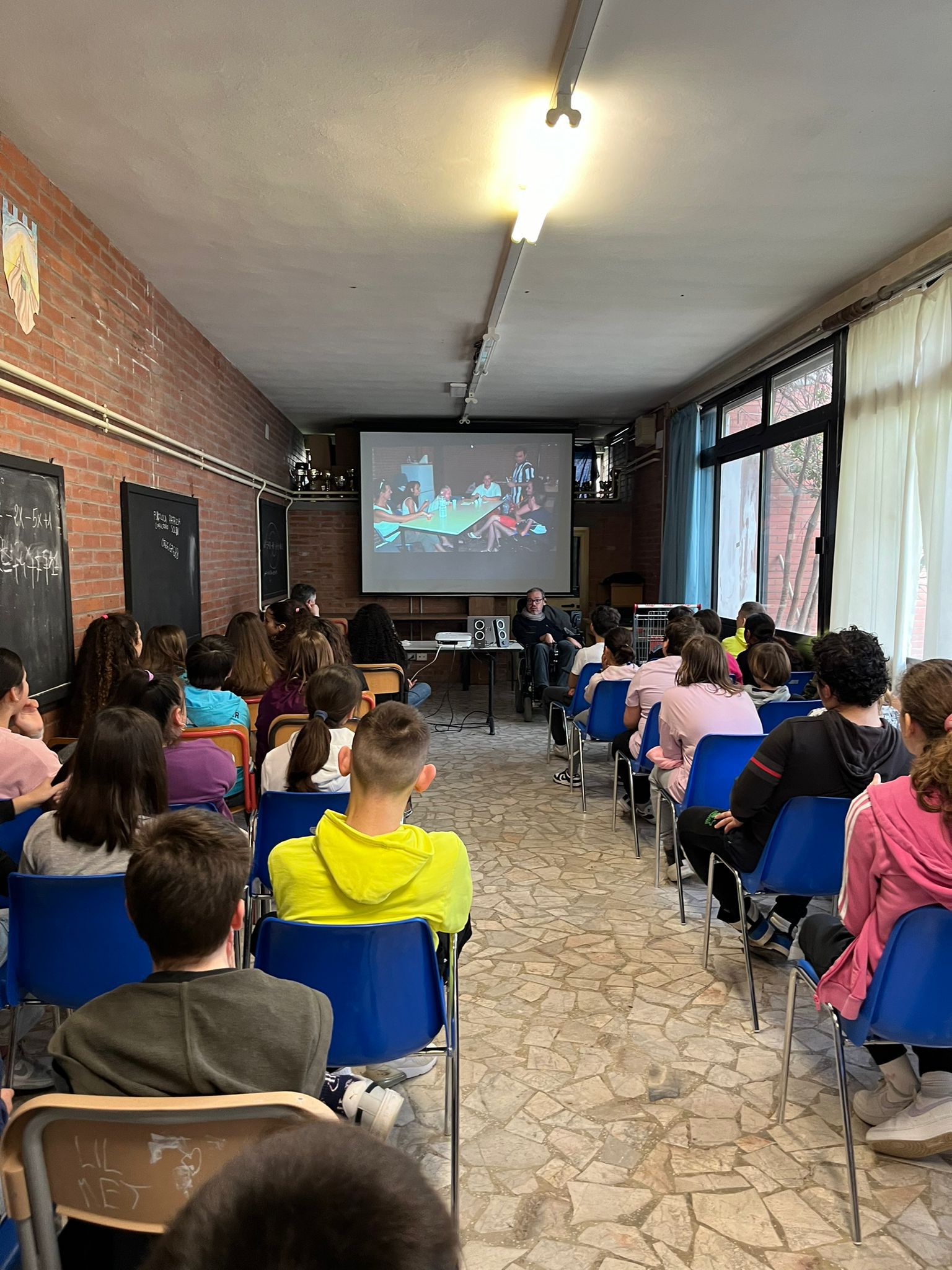 L'incontro del presidente Marco Rasconi con gli studenti