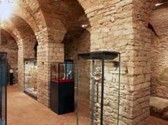 l'interno del museo di arte sacra