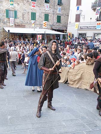 Settimo Trofeo del Drago: sfida di arcieri alla Rocca