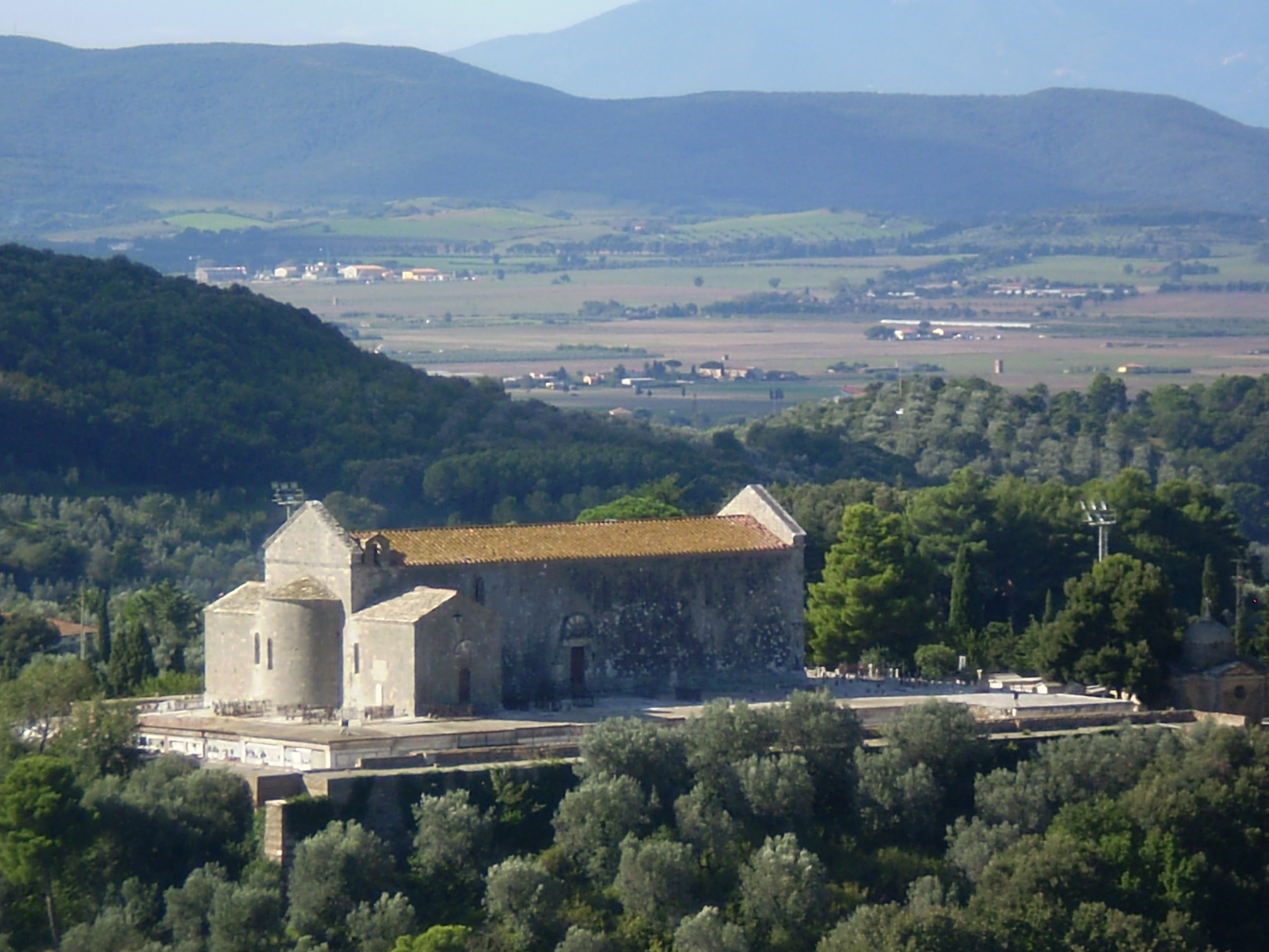 Riapre il cimitero comunale dopo i lavori di sistemazione resi necessari dal maltempo