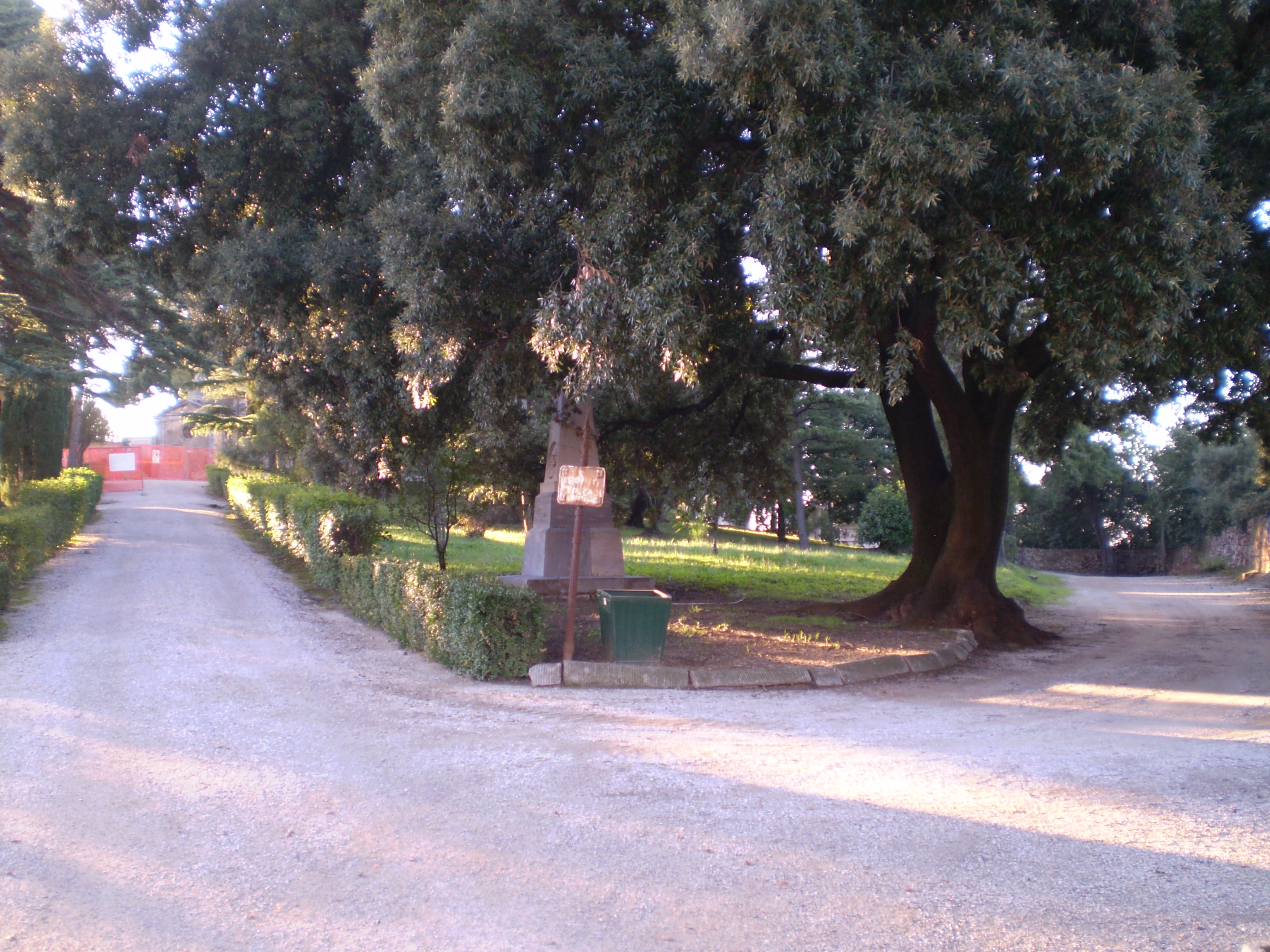 Cimitero chiuso per il maltempo