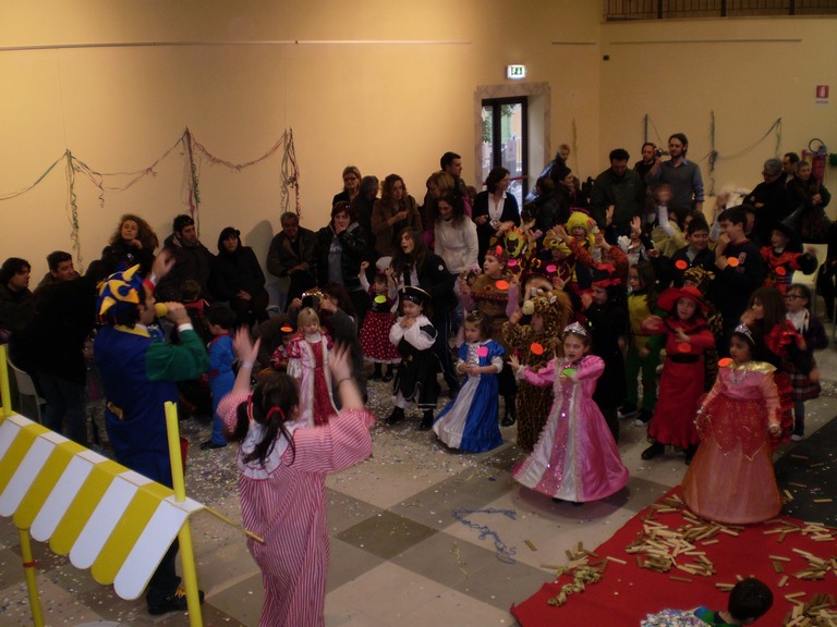 Piace il Carnevale al centro civico Mannelli