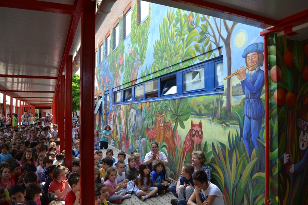 Inaugurato il dipinto murale "Nel gran bosco"