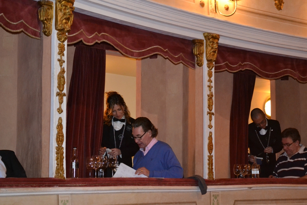 I partecipanti al Buy Wine toscano degustano i vini della Val di Cornia al Concordi